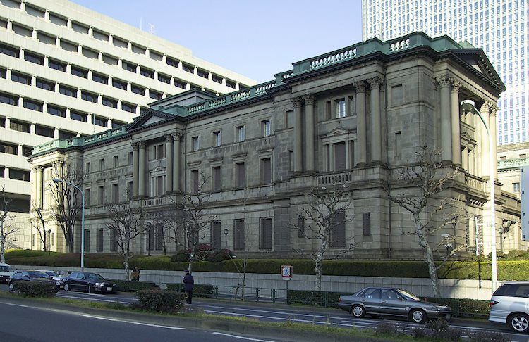 因日本升息前景不明、美元小幅走强，日圆多头继续观望